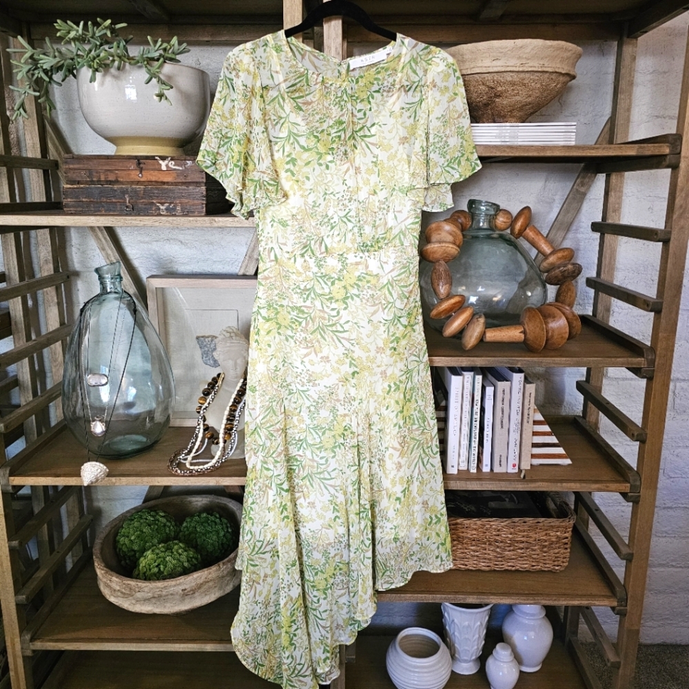 ASTR the Label Flutter Sleeve Maxi Dress in Yellow and Green Floral Sz S